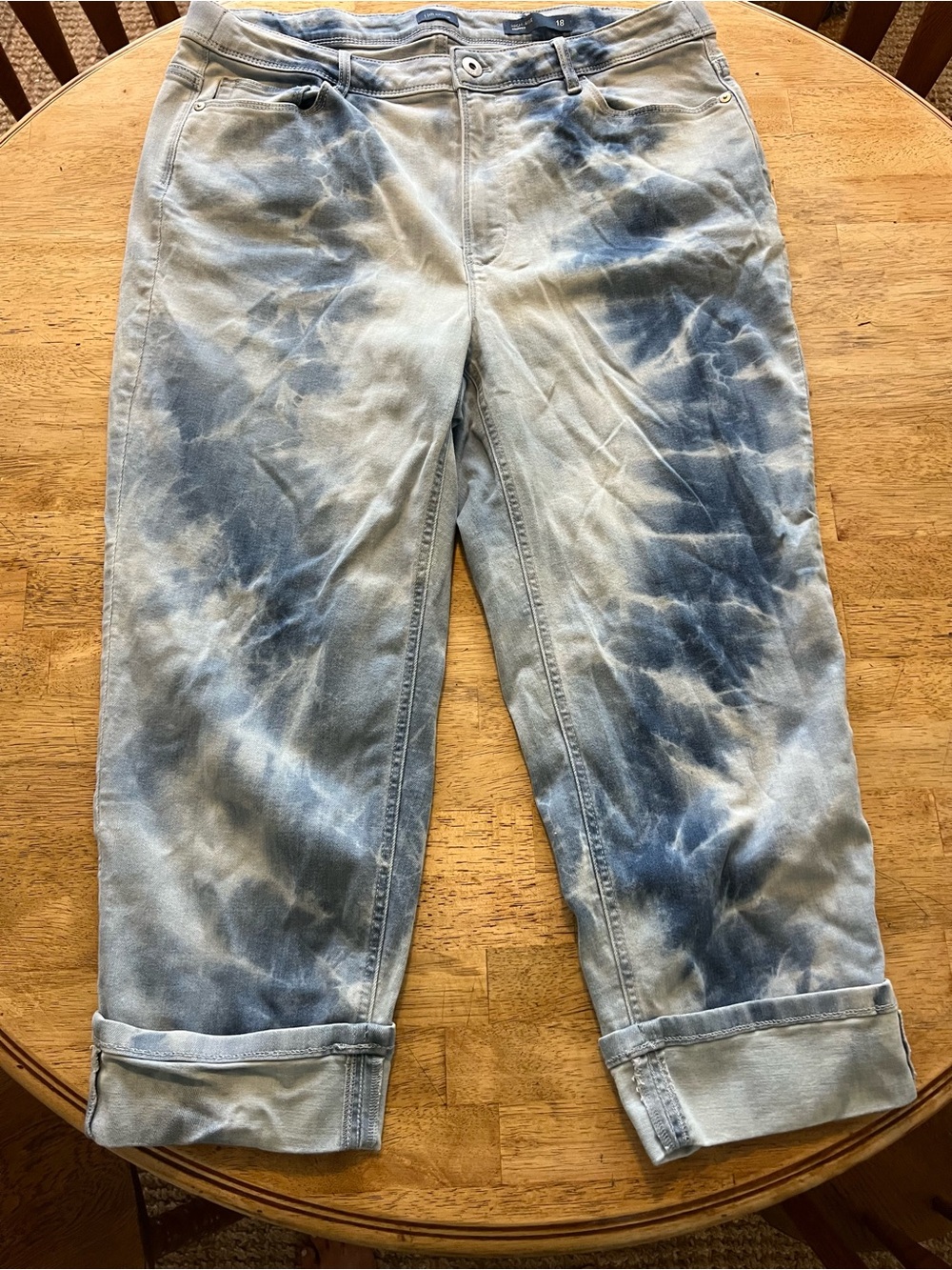 Tie-Dye Hi-Rise Cropped Light and Dark Blue Denim Cuffed Jeans